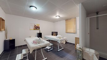 Apartment in 3 Vallees With Pool & Sauna