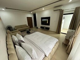 Nugget Continental Hotel