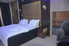 Nugget Continental Hotel