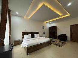 Nugget Continental Hotel