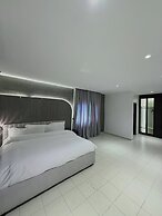 Nugget Continental Hotel