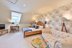 Lisburne Place