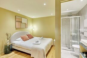 Superb AC Studio Center of Paris