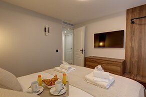 Sublime AC Apartment Eiffel Tower Champs de Mars