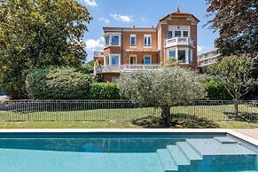 Villa Elisa. M