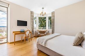 Villa Elisa. M