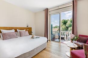 Villa Elisa. M