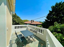 Villa Elisa. M