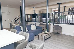 Cumberland Street Apartments