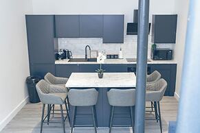 Cumberland Street Apartments