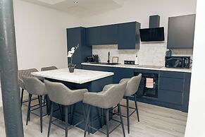 Cumberland Street Apartments