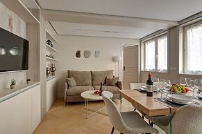 Sublime AC Apartment Eiffel Tower Champs de Mars