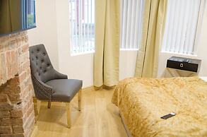4-BR Liverpool House Free Parking
