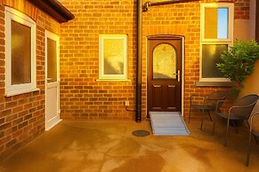 4-BR Liverpool House Free Parking