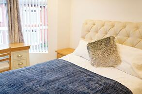 4-BR Liverpool House Free Parking