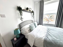 Central 4 bed Home in Ecclesall Near Peaks