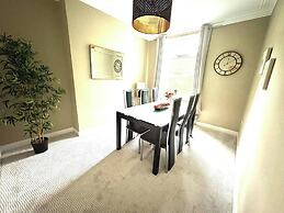 Central 4 bed Home in Ecclesall Near Peaks
