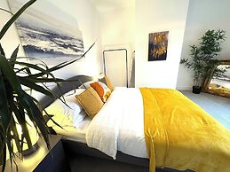 Central 4 bed Home in Ecclesall Near Peaks