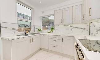 Central 4 bed Home in Ecclesall Near Peaks