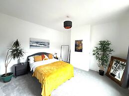 Central 4 bed Home in Ecclesall Near Peaks