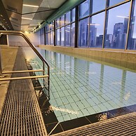 Deluxe 2BR apt Excellent Location Cityviews & Pool