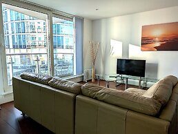 Central London Riverside Apartment