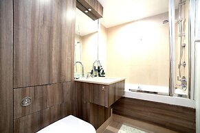 Central London Riverside Apartment