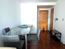 Central London Riverside Apartment