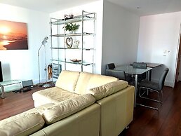 Central London Riverside Apartment