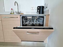 Central London Riverside Apartment