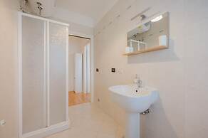 Poppy's Flat -10 min from Venice & Wi-Fi