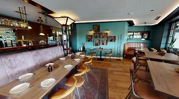 PaGa  Restaurant & Hotel