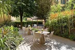 Arts & Crafts Luxury Suites by Amalia