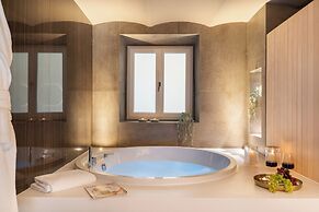 Arts & Crafts Luxury Suites by Amalia