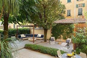 Arts & Crafts Luxury Suites by Amalia