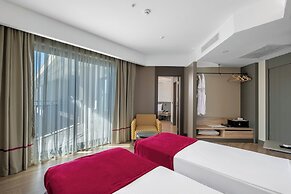 The X Belek
