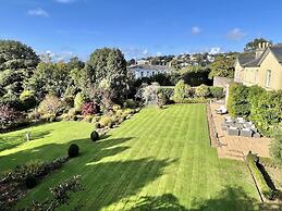 St Anne's Manor