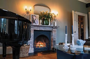 St Anne's Manor