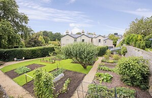 St Anne's Manor