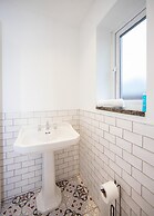 Stylish Town House - Located Close to Derby Centre