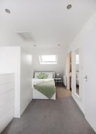 Stylish Town House - Located Close to Derby Centre