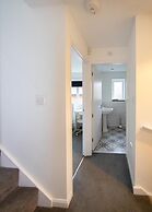 Stylish Town House - Located Close to Derby Centre