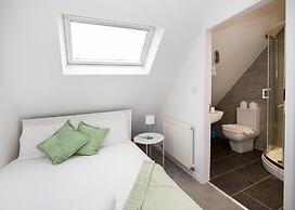 Stylish Town House - Located Close to Derby Centre