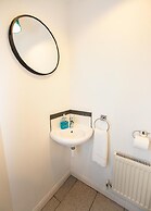 Stylish Town House - Located Close to Derby Centre