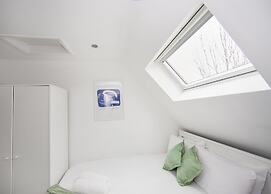 Stylish Town House - Located Close to Derby Centre