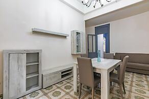 Guesthost - Teatro Massimo Roomy Flat With Covered Terrace