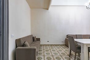 Guesthost - Teatro Massimo Roomy Flat With Covered Terrace
