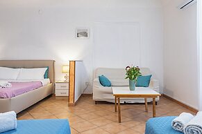 Guesthost - Piazza Pretoria Roomy Flat With Balconies X8