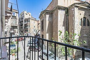 Guesthost - Piazza Pretoria Roomy Flat With Balconies X8