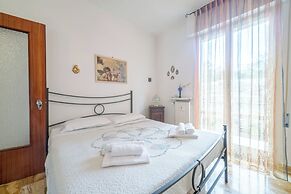 Guesthost - New! Rapallo Bellavista Vintage Flat X4
